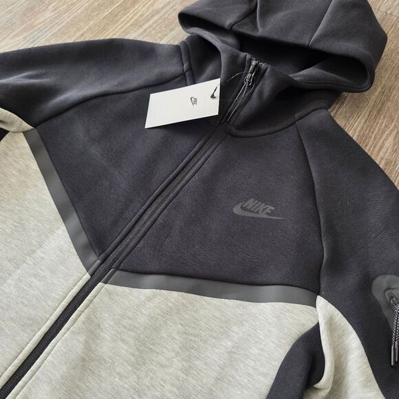 Nike Tech Fleece Windrunner Hoodie Jacket Zip Black Grey Men's XS New HV0949-011 - Picture 2 of 11